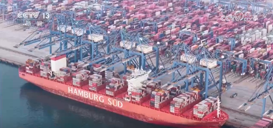 服务“靠前一步”+技术升级迭代 智慧港口助力更多外贸企业破浪“出海”