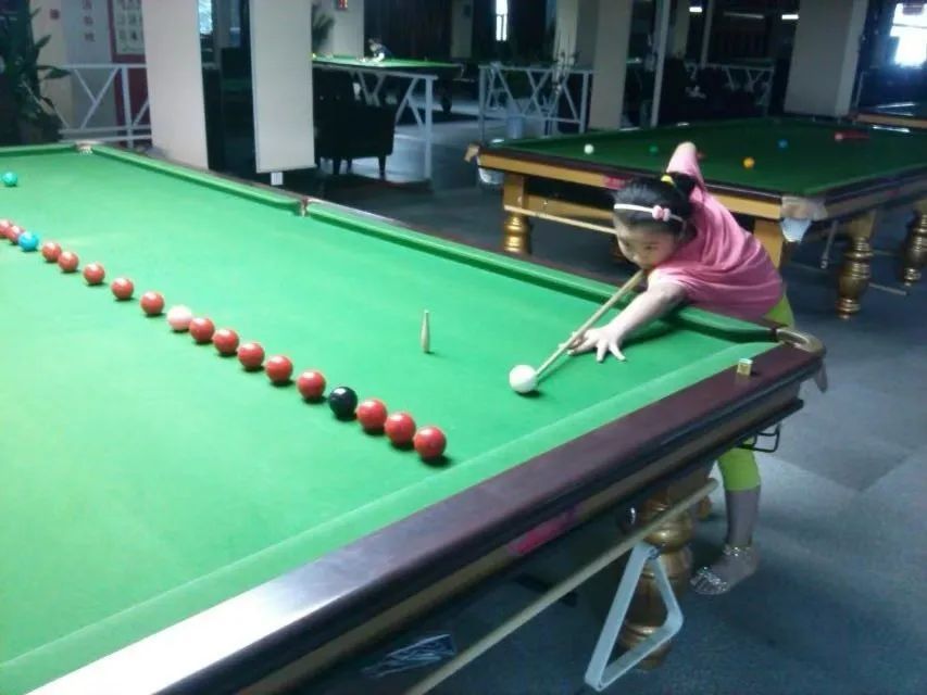 卫冕女子斯诺克世锦赛冠军,白雨露说下一个目标是世界第一 卫冕女子斯诺克世锦赛冠军,白雨露说下一个目标是世界第一