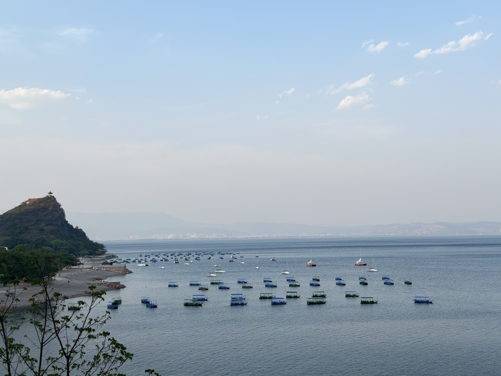 云南立法保护九大高原湖泊:禁止在入湖河道洗车等,9月1日起施行 云南立法保护九大高原湖泊:禁止在入湖河道洗车等,9月1日起施行