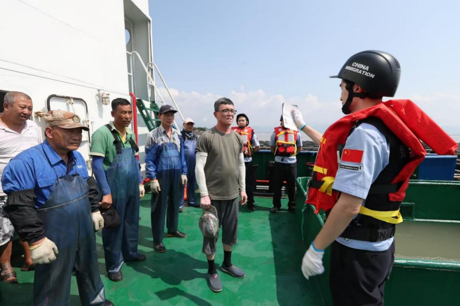 领“鲜”一步!宁波25吨“活水鱼”出口韩国 领“鲜”一步!宁波25吨“活水鱼”出口韩国