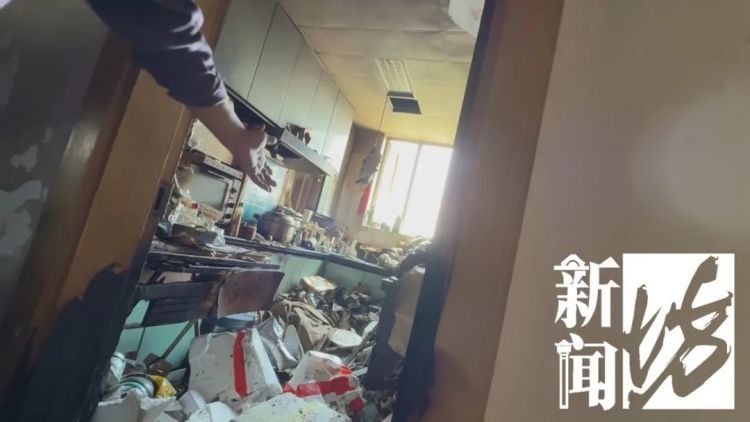 太危险!上海一八旬老伯家中突发火情,消防员破门后震惊,“帮凶”竟然是…… 太危险!上海一八旬老伯家中突发火情,消防员破门后震惊,“帮凶”竟然是……