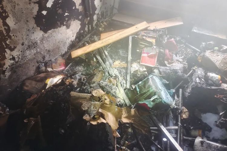 捡废品却捡了个“定时炸弹”,七旬老人被炸伤!“遗留火种”威力有多大? 捡废品却捡了个“定时炸弹”,七旬老人被炸伤!“遗留火种”威力有多大?