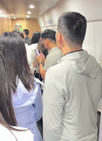 南京至扬州东方向出现故障车,经抢修已恢复通行 南京至扬州东方向出现故障车,经抢修已恢复通行