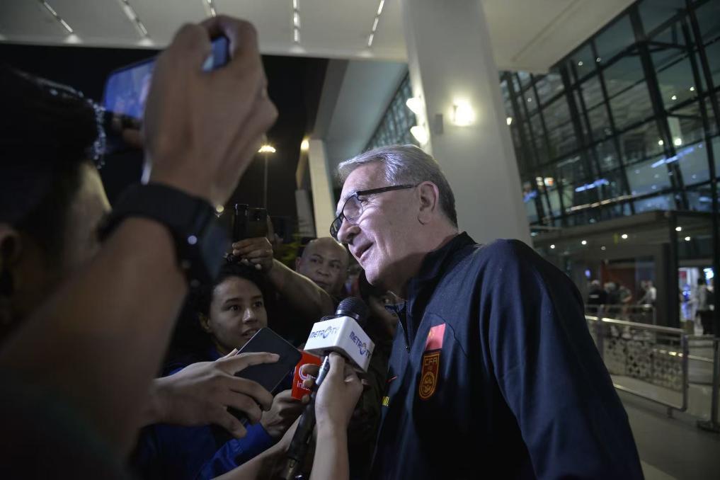 国足抵达雅加达备战与印尼队的世预赛18强赛 国足抵达雅加达备战与印尼队的世预赛18强赛