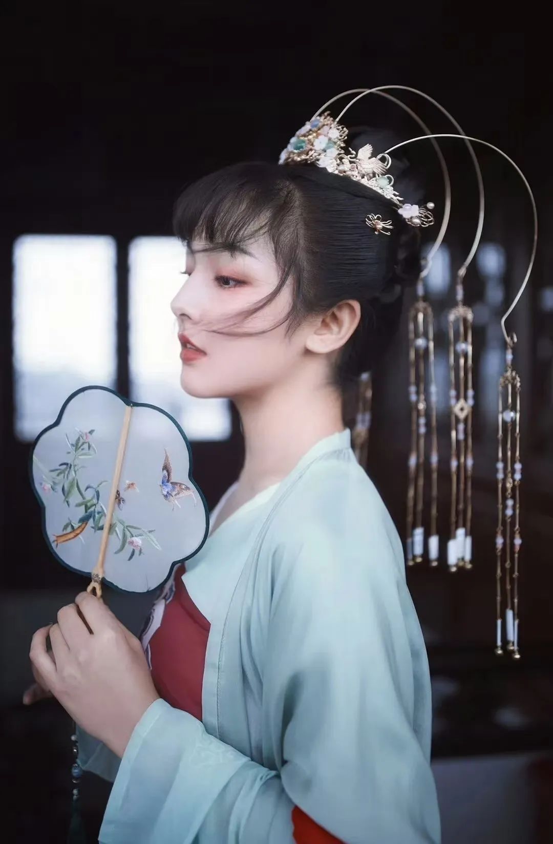 被誉为“军营版迪丽热巴”的她,获全国表彰! 被誉为“军营版迪丽热巴”的她,获全国表彰!