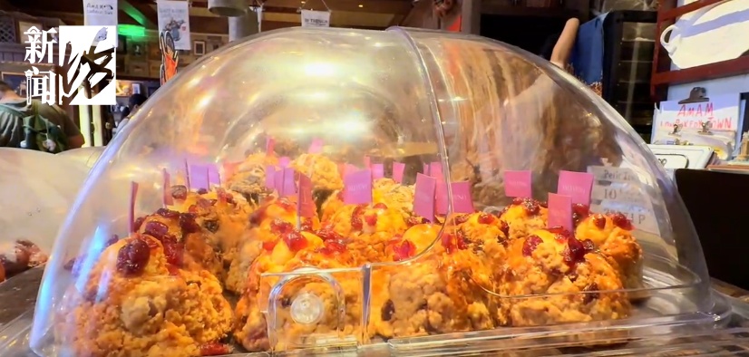 食品直接裸露在外,“唾沫乱飞”……上海知名网红面包店被责令整改 食品直接裸露在外,“唾沫乱飞”……上海知名网红面包店被责令整改