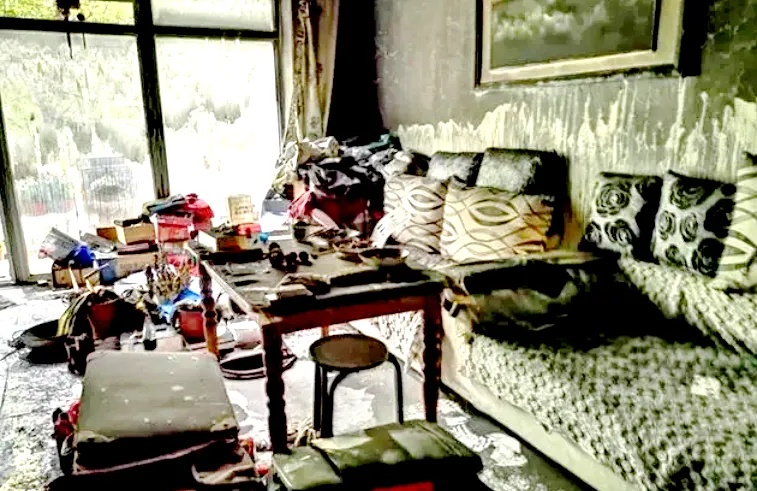 复燃了？男子右眼严重炸伤！这个东西捡不得！