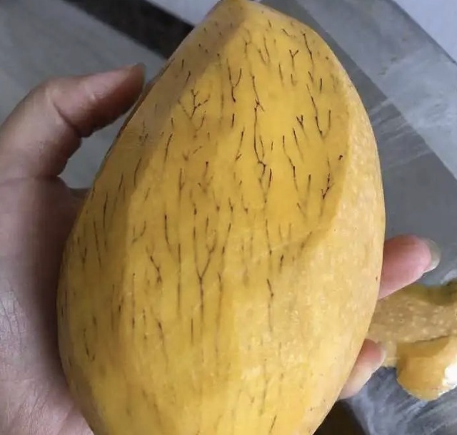 这些水果还能吃吗？鉴定指南，快转给咱爸妈！