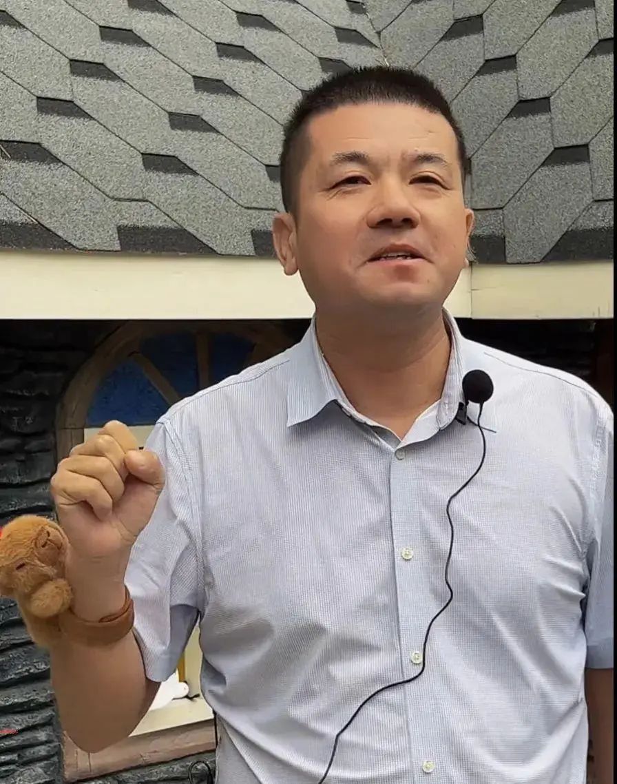 “出逃”引发全网关注的“豆包”回家了!不但没瘦,还胖了一斤多 “出逃”引发全网关注的“豆包”回家了!不但没瘦,还胖了一斤多