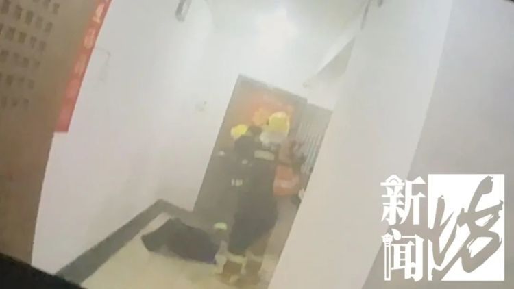 太危险!上海一八旬老伯家中突发火情,消防员破门后震惊,“帮凶”竟然是…… 太危险!上海一八旬老伯家中突发火情,消防员破门后震惊,“帮凶”竟然是……