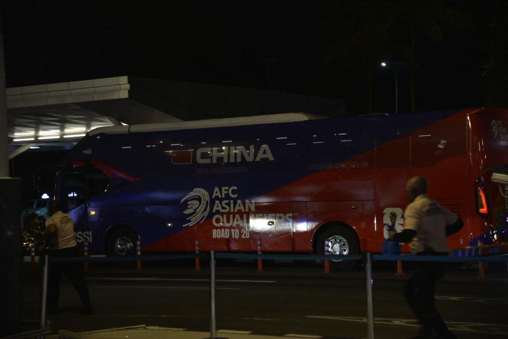 国足抵达雅加达备战与印尼队的世预赛18强赛 国足抵达雅加达备战与印尼队的世预赛18强赛