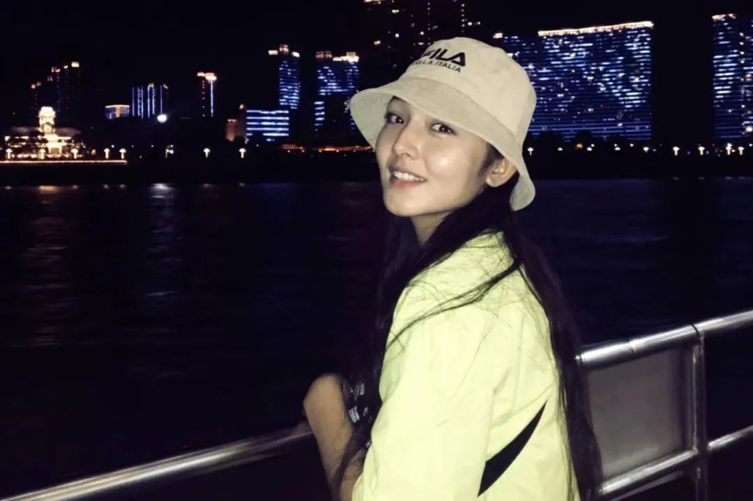 被誉为“军营版迪丽热巴”的她,获全国表彰! 被誉为“军营版迪丽热巴”的她,获全国表彰!