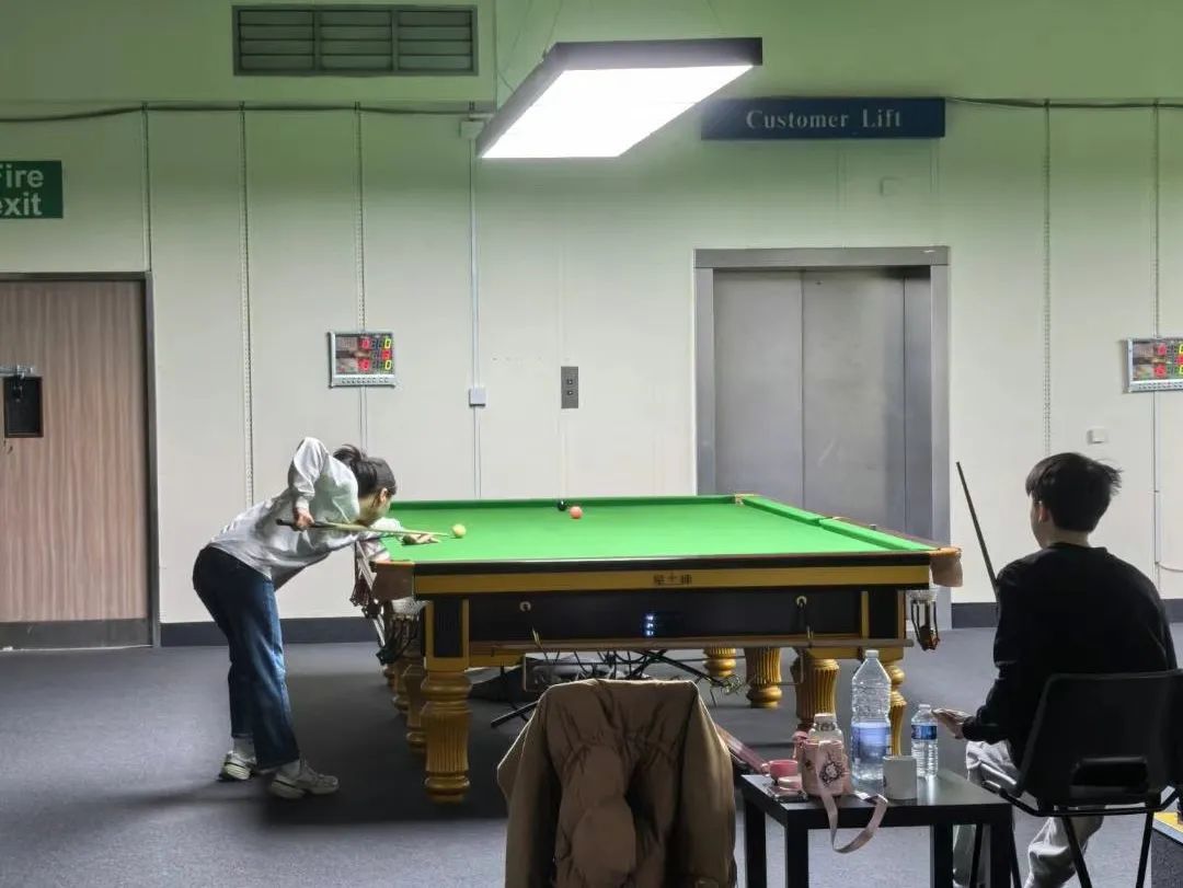 卫冕女子斯诺克世锦赛冠军,白雨露说下一个目标是世界第一 卫冕女子斯诺克世锦赛冠军,白雨露说下一个目标是世界第一