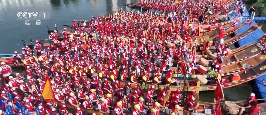无龙舟,不端午!各地花式龙舟赛打开文旅新赛道 点亮“假日经济” 无龙舟,不端午!各地花式龙舟赛打开文旅新赛道 点亮“假日经济”