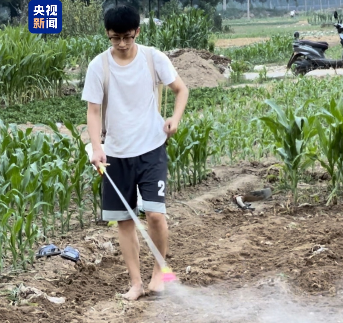 “这个地理老师有两把刷子!” “这个地理老师有两把刷子!”