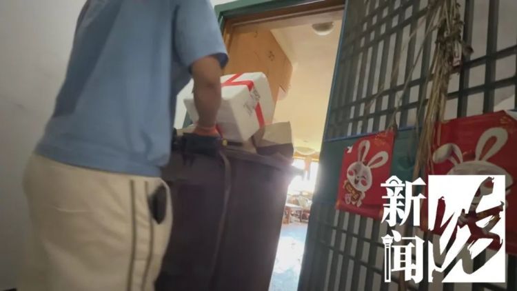 太危险!上海一八旬老伯家中突发火情,消防员破门后震惊,“帮凶”竟然是…… 太危险!上海一八旬老伯家中突发火情,消防员破门后震惊,“帮凶”竟然是……