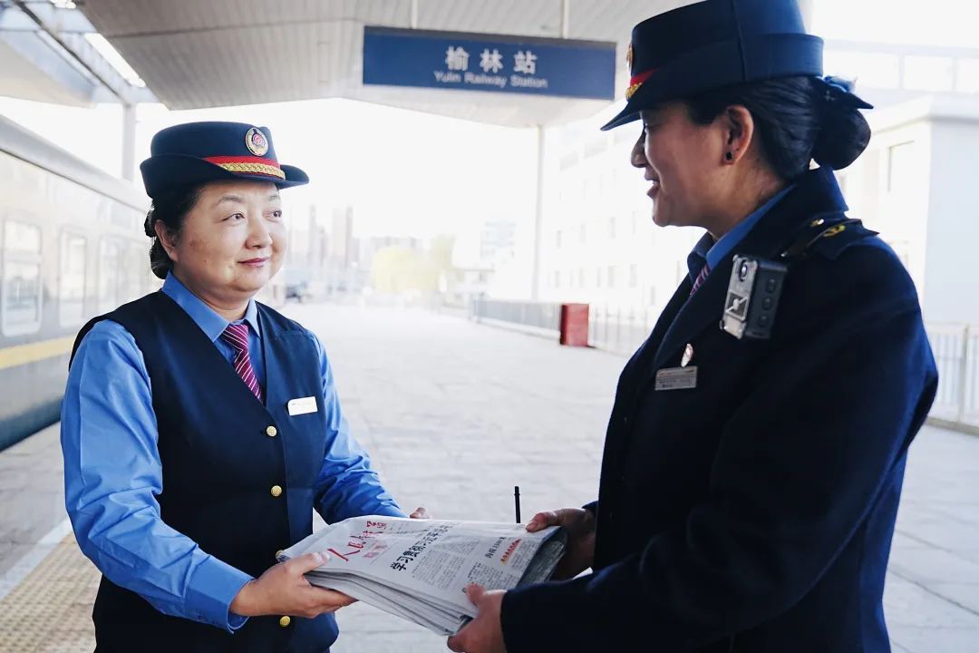 又慢又暖!30年,铁路夫妻值乘同一趟列车 又慢又暖!30年,铁路夫妻值乘同一趟列车