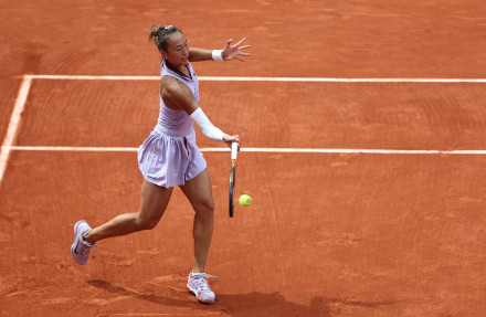 今日17点郑钦文再战萨巴伦卡 今日17点郑钦文再战萨巴伦卡