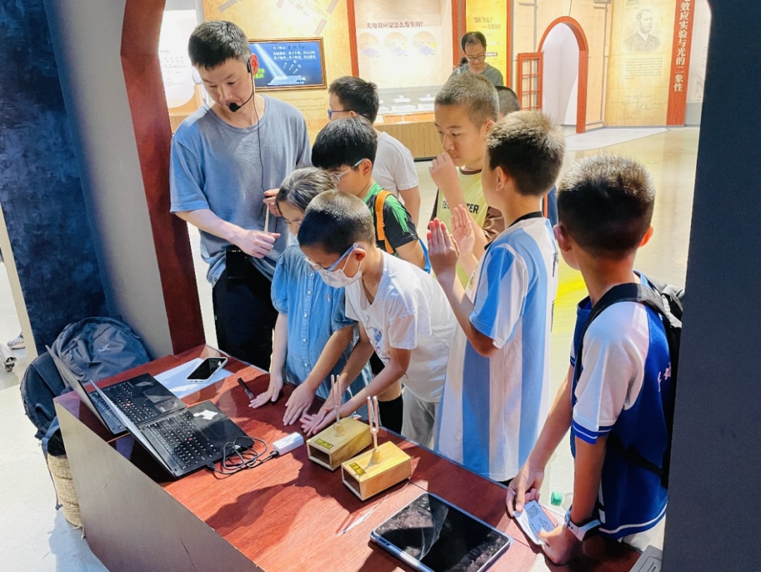 资讯动态丨 科学可以这样学!“科学再发现”主题展教活动回顾 资讯动态丨 科学可以这样学!“科学再发现”主题展教活动回顾