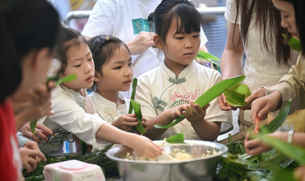 假期出游火 文化味更浓——2025年端午节假期盘点 假期出游火 文化味更浓——2025年端午节假期盘点