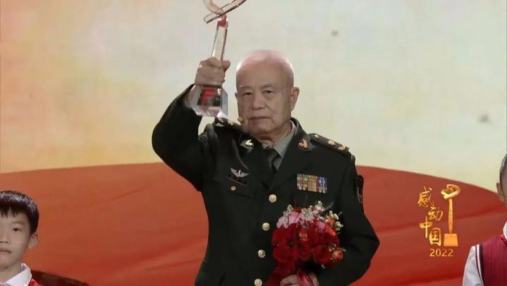 “回报社会是毕生使命” 钱七虎儿童节再捐款30万元