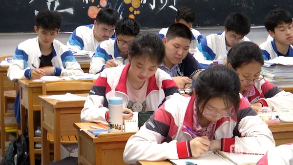 科学调适、无声陪伴,化解高考前焦虑这么做! 科学调适、无声陪伴,化解高考前焦虑这么做!