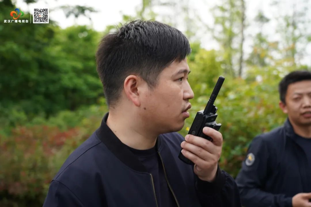 雷霆出击!武汉警方一举抓获32名“白富美” 雷霆出击!武汉警方一举抓获32名“白富美”