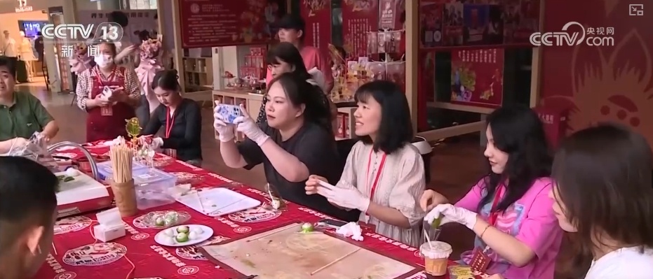 文化“活起来”经济“火起来” “传统节日+”让“老”传统蝶变“新”风口 文化“活起来”经济“火起来” “传统节日+”让“老”传统蝶变“新”风口