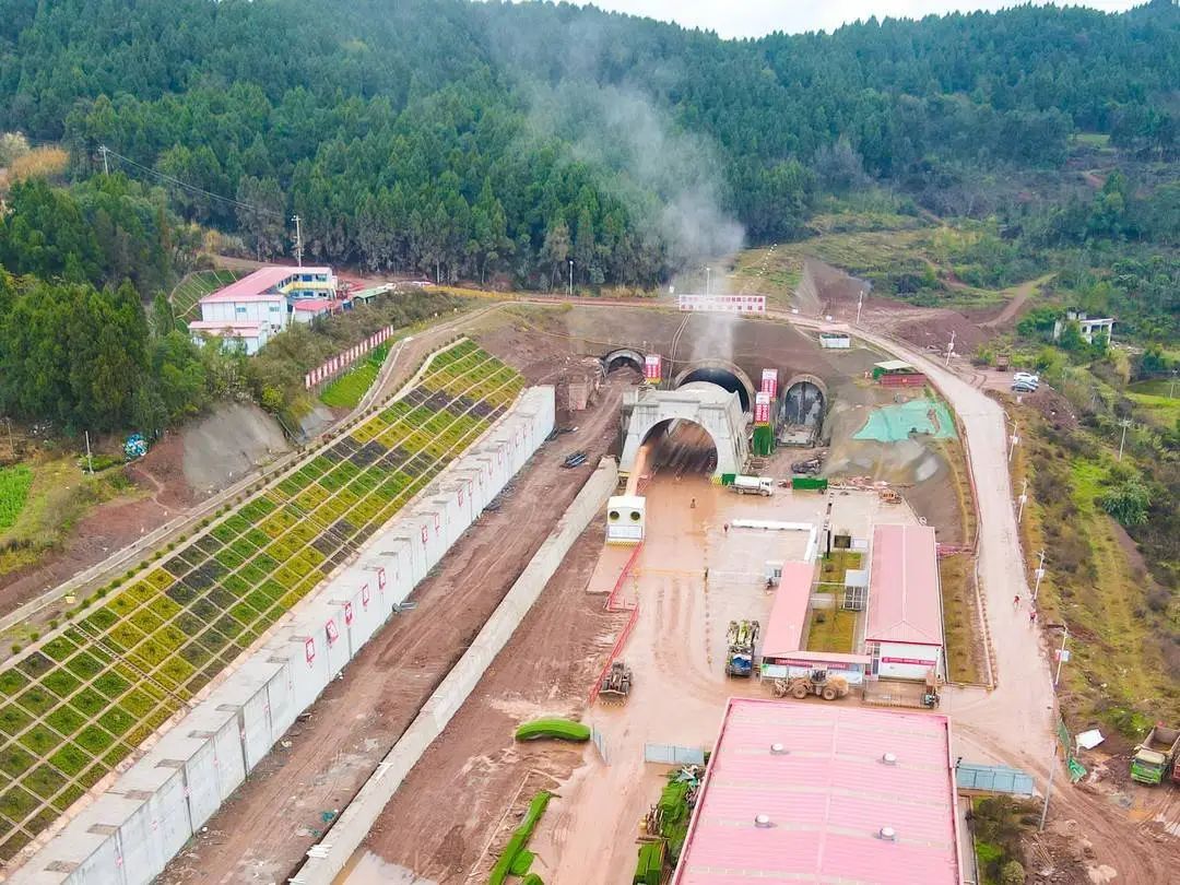 成都50分钟飙拢重庆！这条高铁最新进展→