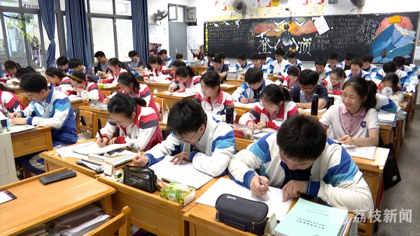 科学调适、无声陪伴,化解高考前焦虑这么做! 科学调适、无声陪伴,化解高考前焦虑这么做!