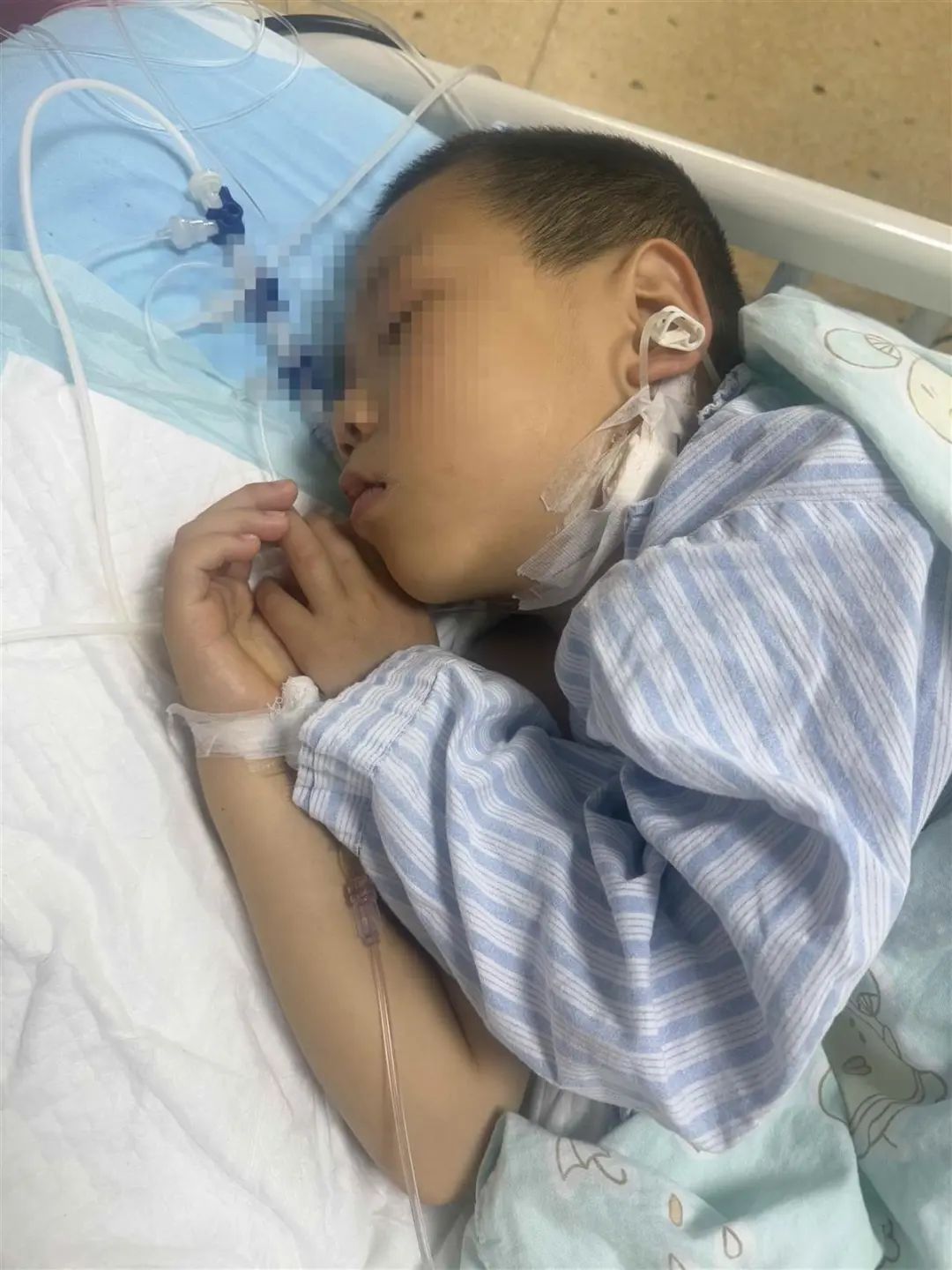 一家6口住进ICU,5岁男童病危!紧急提醒:不能吃! 一家6口住进ICU,5岁男童病危!紧急提醒:不能吃!