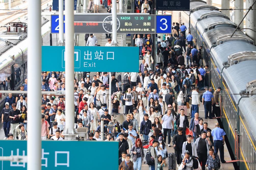 假期出游火 文化味更浓——2025年端午节假期盘点 假期出游火 文化味更浓——2025年端午节假期盘点