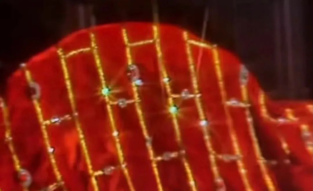 最近很火的“火彩”到底是个啥? 最近很火的“火彩”到底是个啥?