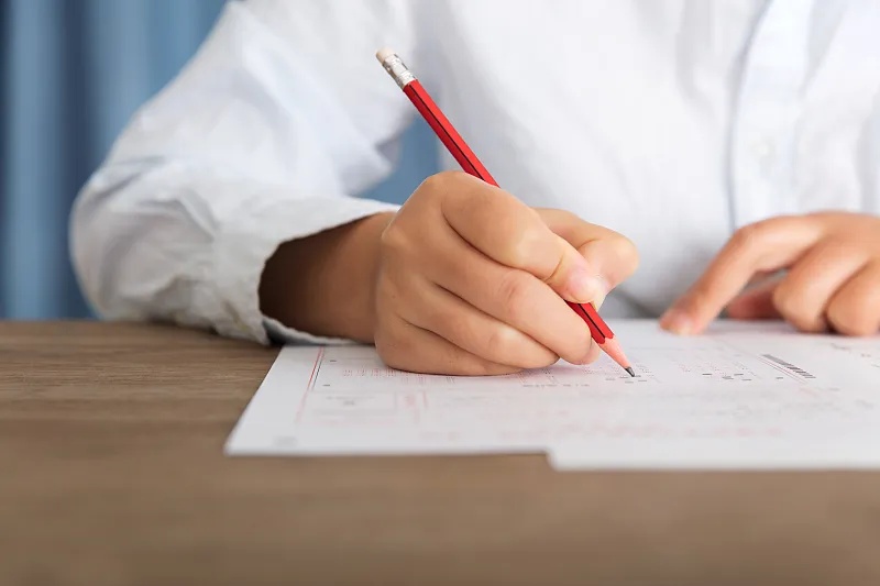 紧张到失眠?这份高考小贴士,考前必看→ 紧张到失眠?这份高考小贴士,考前必看→