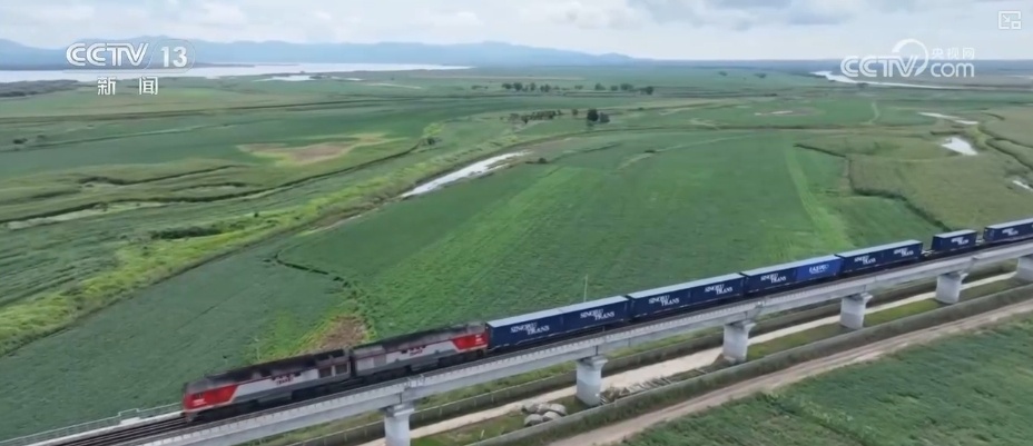 “钢铁驼队”势头强劲保障全球供应链稳定 为经济发展插上腾飞“翅膀” “钢铁驼队”势头强劲保障全球供应链稳定 为经济发展插上腾飞“翅膀”