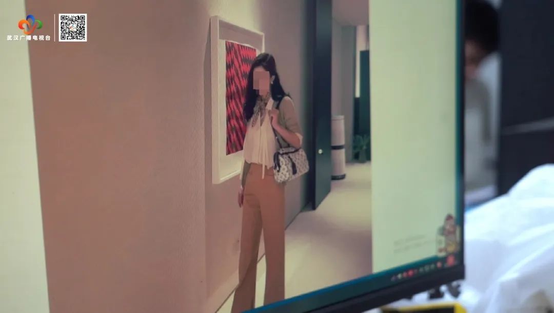 雷霆出击!武汉警方一举抓获32名“白富美” 雷霆出击!武汉警方一举抓获32名“白富美”