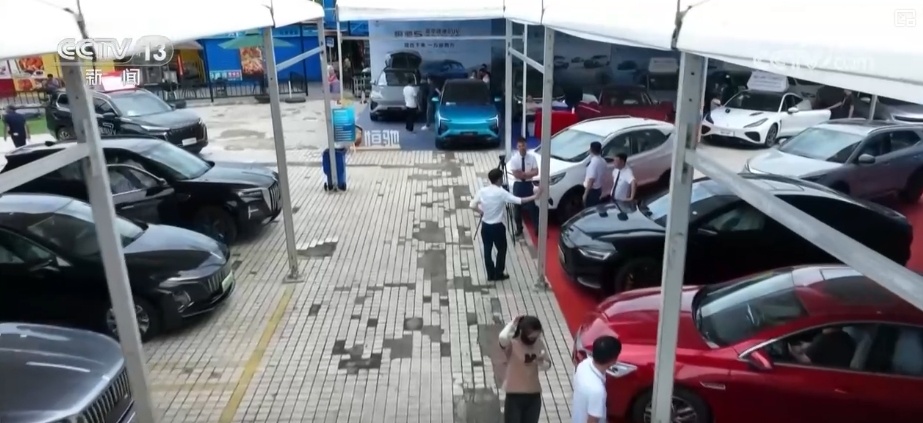 政策给力市场“涨”势喜人 “焕”出美好生活激活消费“一池春水” 政策给力市场“涨”势喜人 “焕”出美好生活激活消费“一池春水”