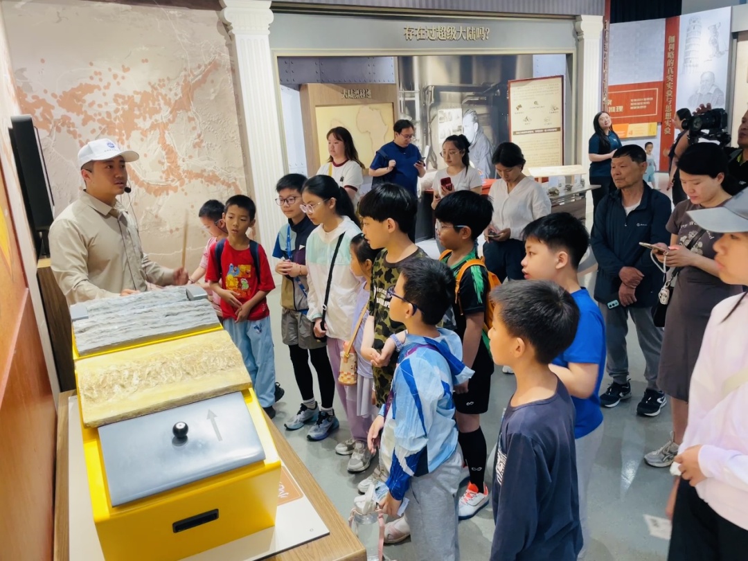 资讯动态丨 科学可以这样学!“科学再发现”主题展教活动回顾 资讯动态丨 科学可以这样学!“科学再发现”主题展教活动回顾