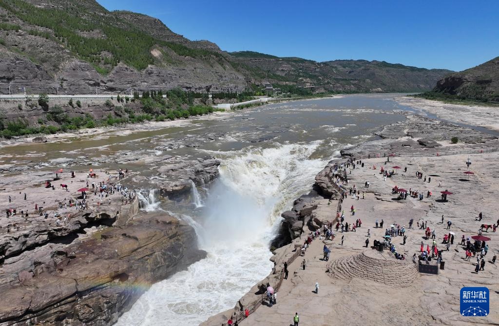 夏日壶口瀑布奔腾壮美 夏日壶口瀑布奔腾壮美