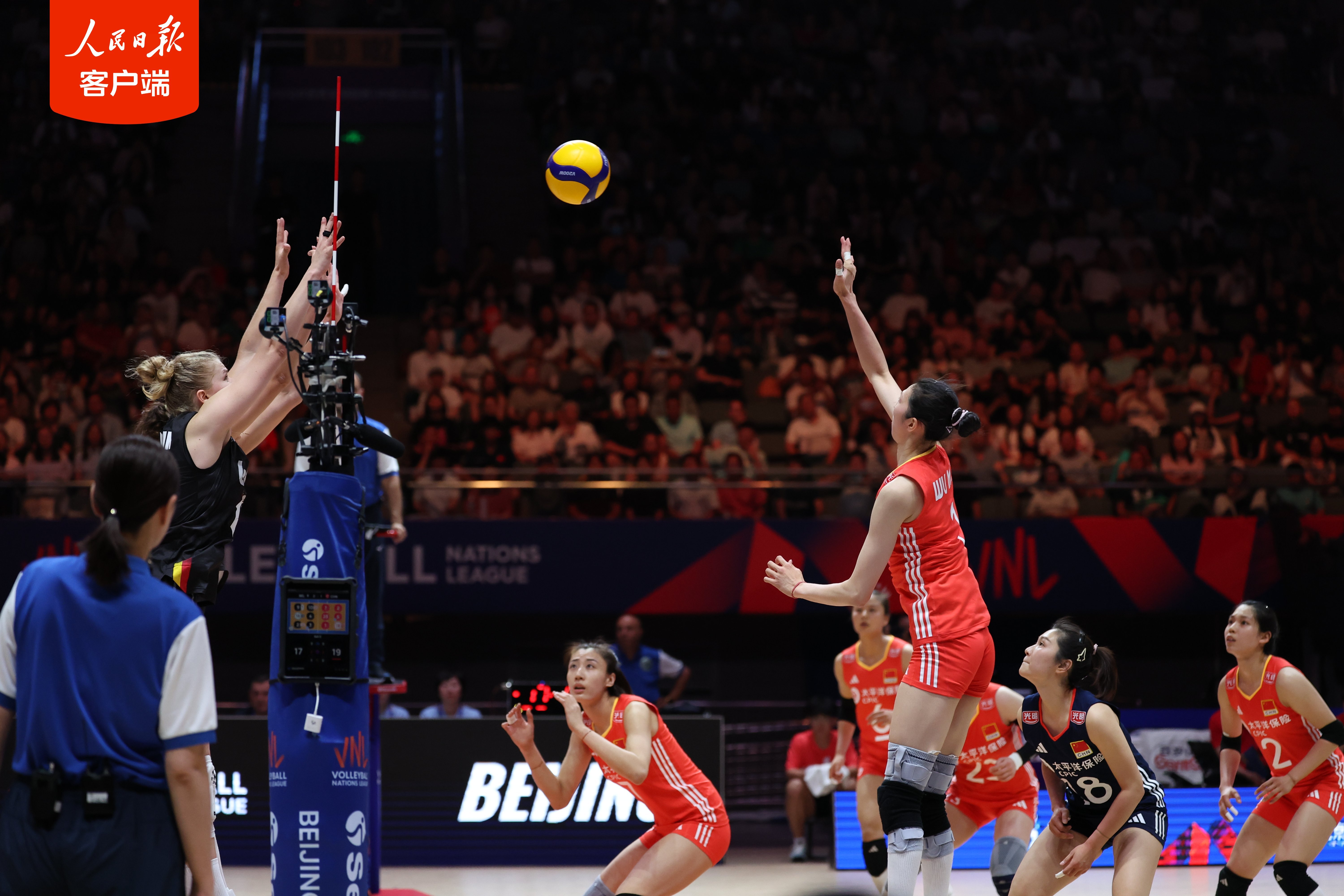 中国女排新周期开门红!3:0战胜比利时队 中国女排新周期开门红!3:0战胜比利时队