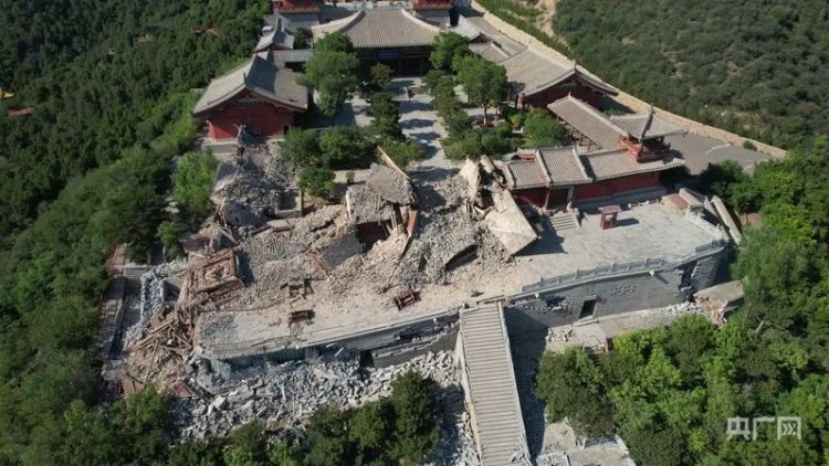 “听到轰隆一声”!太原一博物馆有建筑坍塌,山体出现大坑!现场画面 “听到轰隆一声”!太原一博物馆有建筑坍塌,山体出现大坑!现场画面