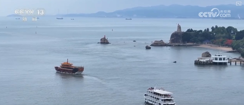 生态保护向“智”向“新” 白海豚有了高科技“保镖” 生态保护向“智”向“新” 白海豚有了高科技“保镖”