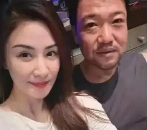 演员贾冰变瘦后,发生了“惊喜的变化”!这个年龄段减肥性价比最高! 演员贾冰变瘦后,发生了“惊喜的变化”!这个年龄段减肥性价比最高!