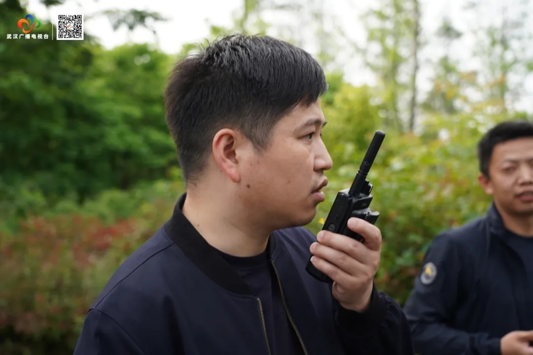 破门而入!32名“白富美”被抓 破门而入!32名“白富美”被抓