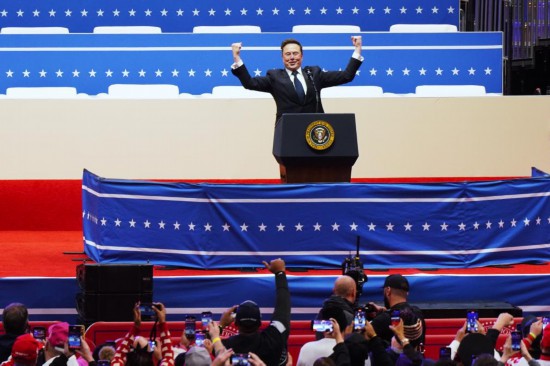 马斯克为何称特朗普力推法案“令人作呕” 马斯克为何称特朗普力推法案“令人作呕”