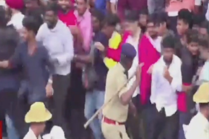 印度大规模踩踏事件,已致11死50余伤 印度大规模踩踏事件,已致11死50余伤