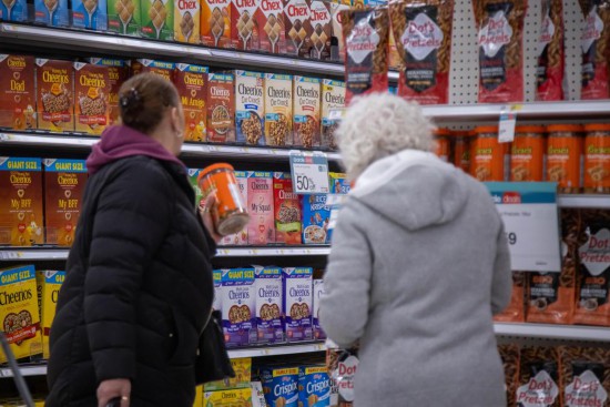 马斯克为何称特朗普力推法案“令人作呕” 马斯克为何称特朗普力推法案“令人作呕”