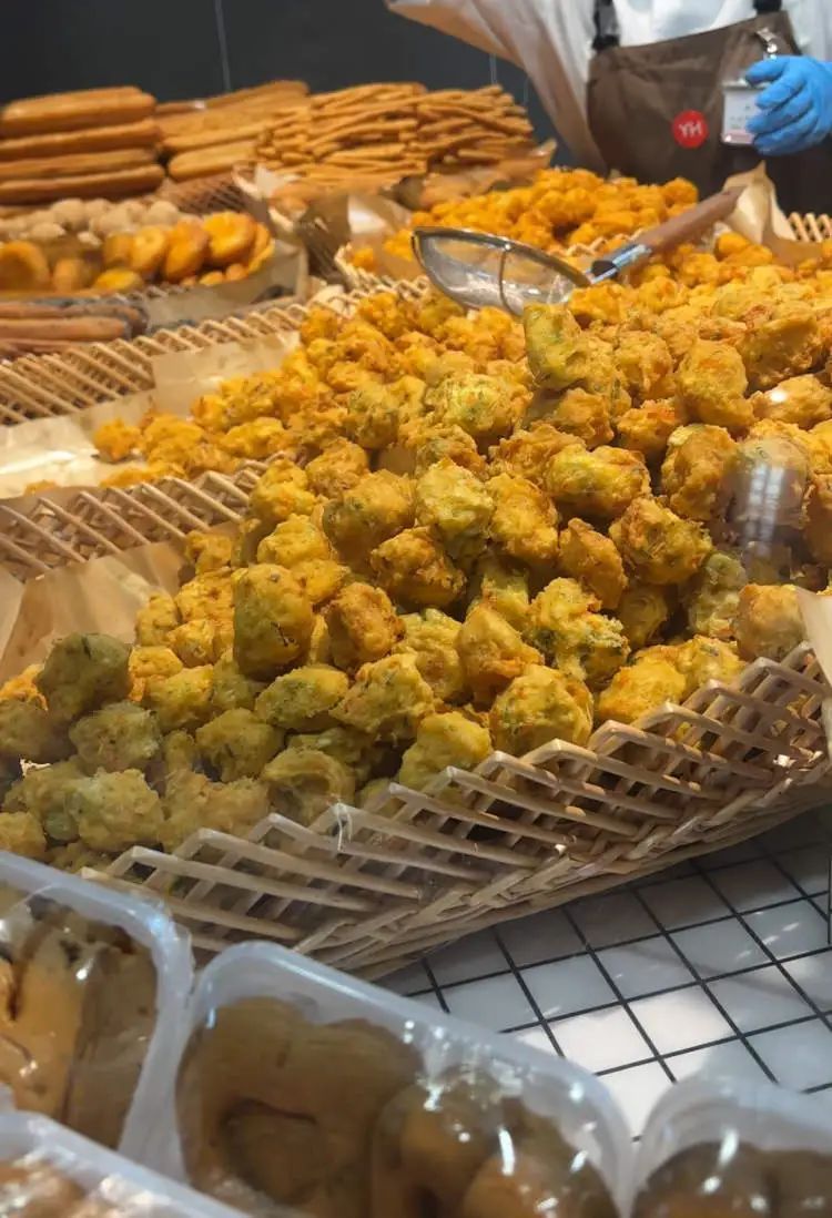 “上海的胖东来”亲测!明星爆款仍缺席,胖东来商品仅有67款!但还是… “上海的胖东来”亲测!明星爆款仍缺席,胖东来商品仅有67款!但还是…