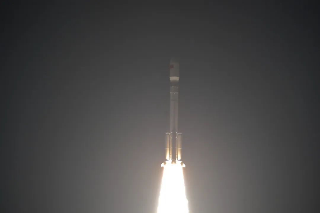 凌晨,发射成功! 凌晨,发射成功!