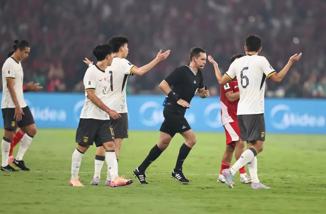 0:1败走雅加达! 网友热评:国足成最早备战2030年世界杯的队伍之一 0:1败走雅加达! 网友热评:国足成最早备战2030年世界杯的队伍之一